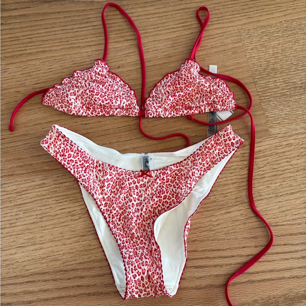 Frankie’s bikinis set